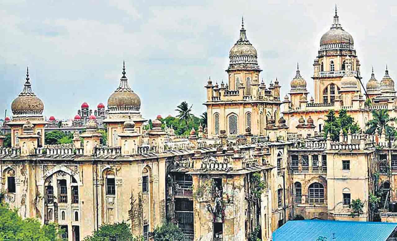 ఉస్మానియా భవనం ప్రమాదకరమే