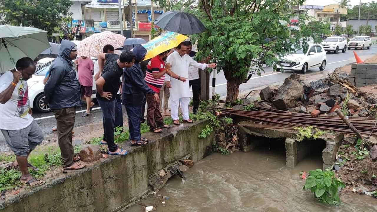 ప్రతి ఒక్కరూ అప్రమత్తంగా ఉండాలి