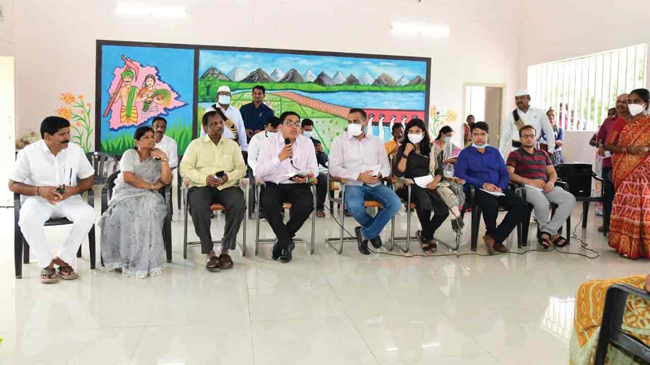 ‘ఉపాధి’ పథకాన్ని సద్వినియోగం చేసుకోవాలి