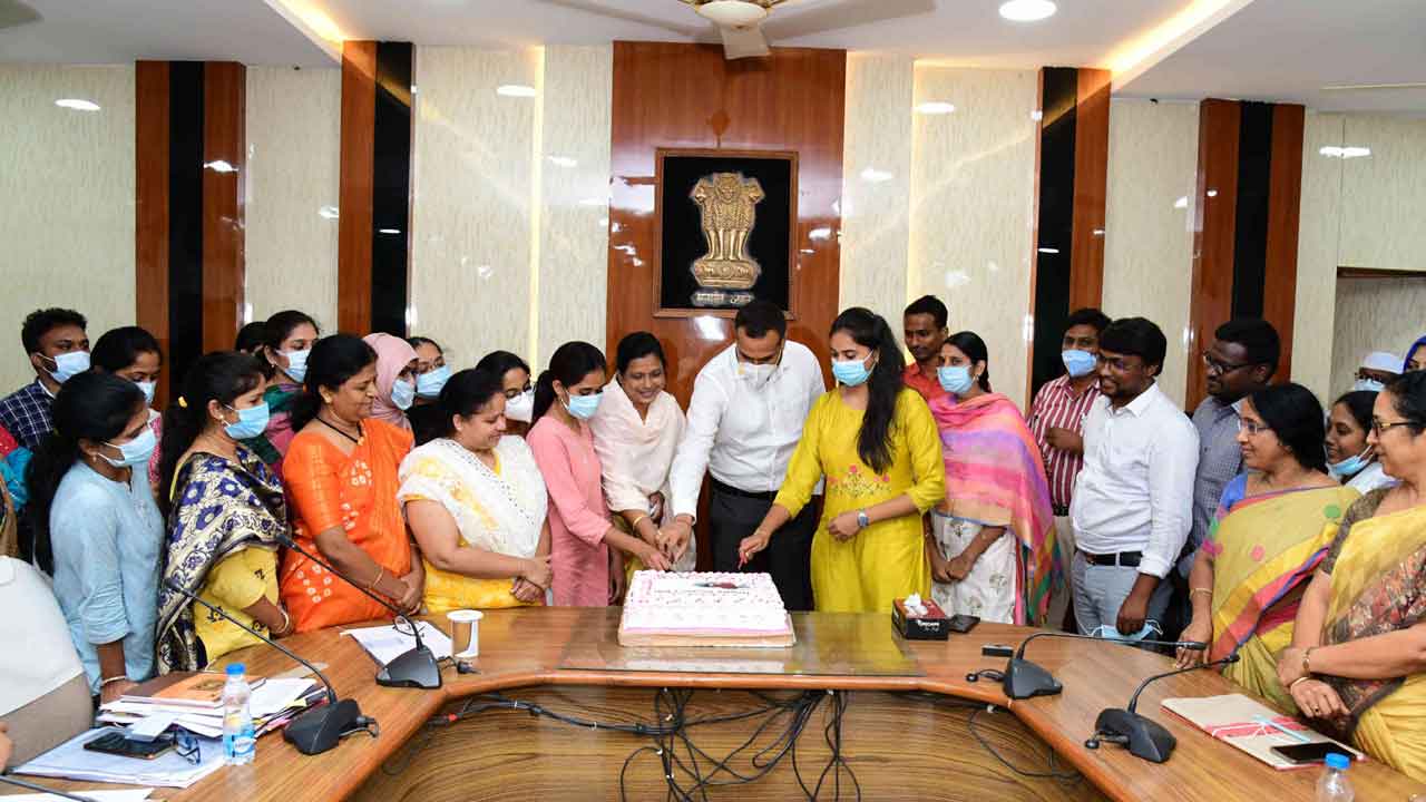 డాక్టర్ల సేవలు వెలకట్టలేనివి