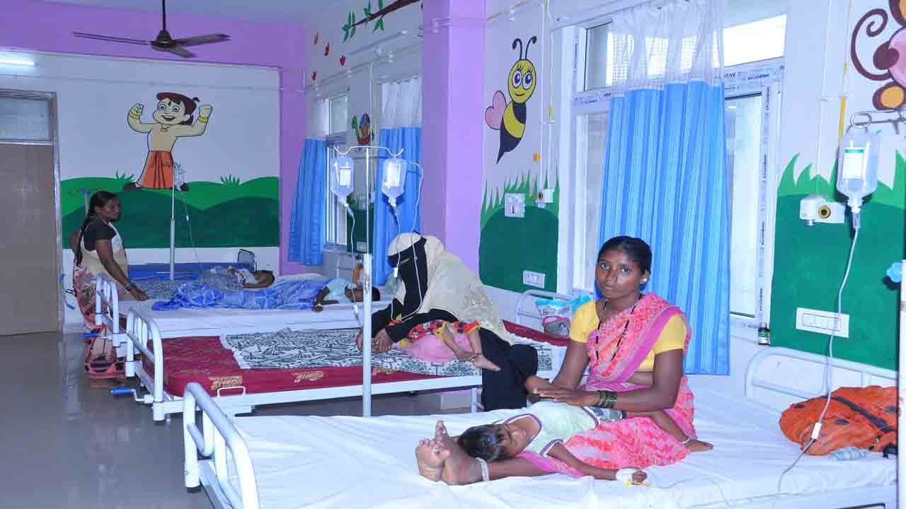 కలుషిత నీరు తాగి ఇద్దరు మృతి