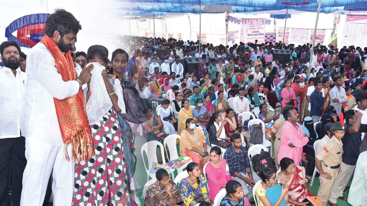 వలసల నుంచి ఉపాధిజిల్లాగా