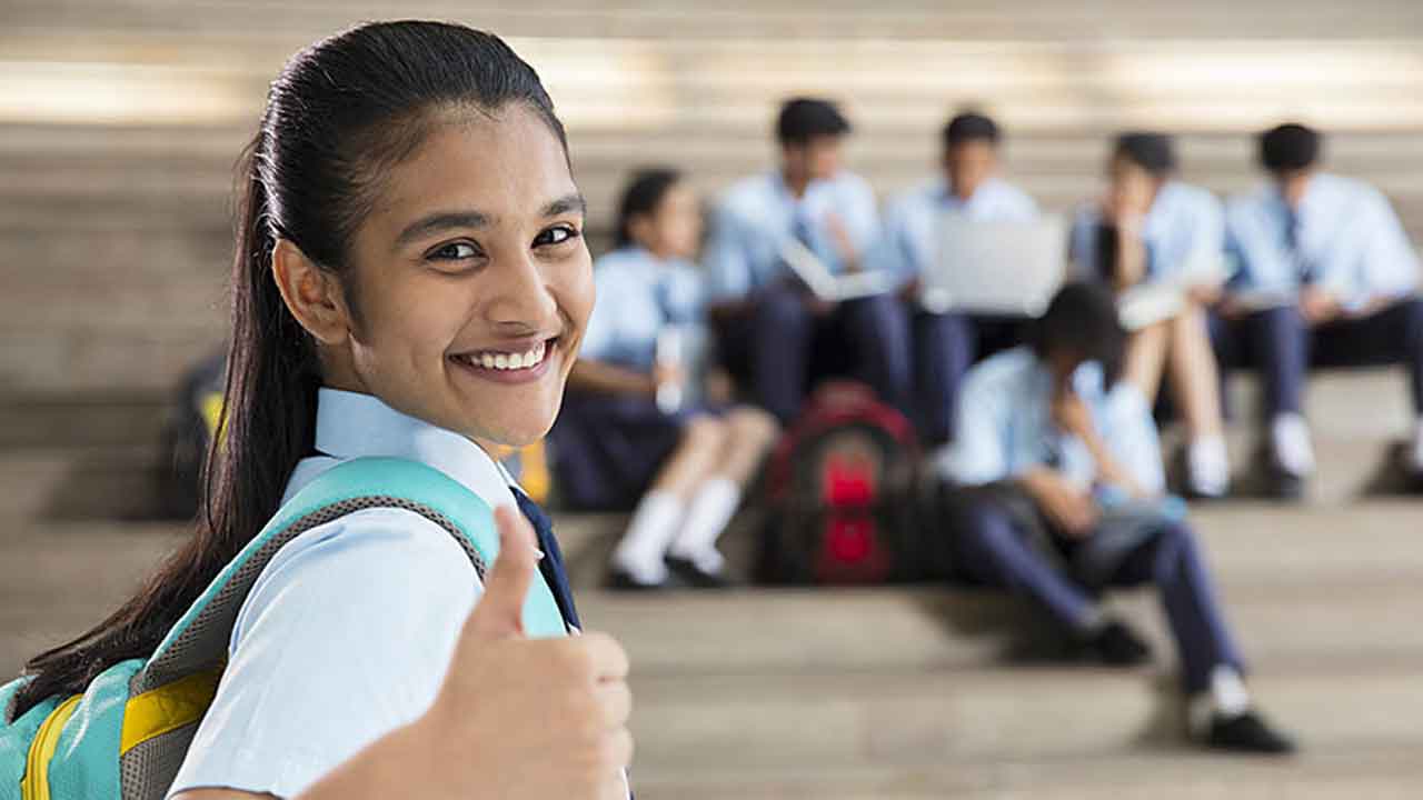 ‘పది’లో అమ్మాయిలదే హవా