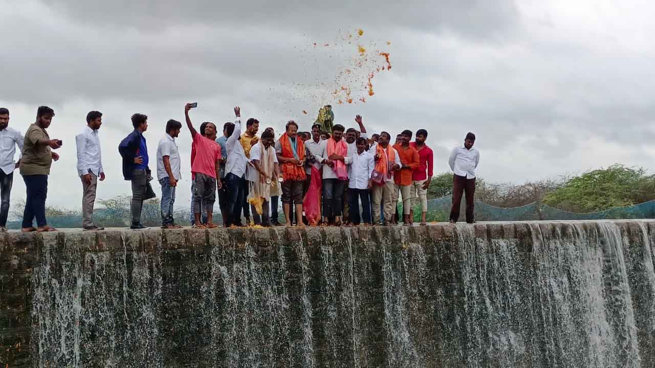 అందరికీ సర్కారు అండ