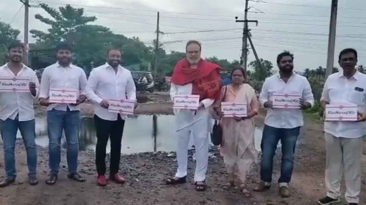 ఏపీలో రోడ్ల దుస్థితి అధ్వానం : నాగబాబు