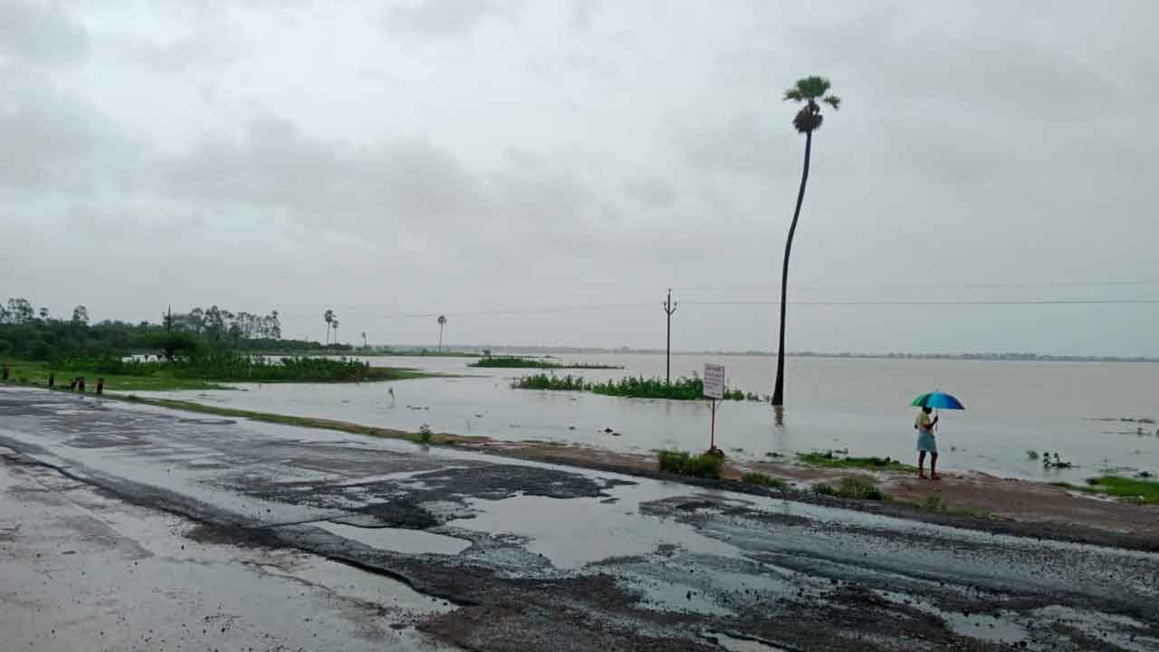 ఐదో రోజూ ఆగని ముసురు