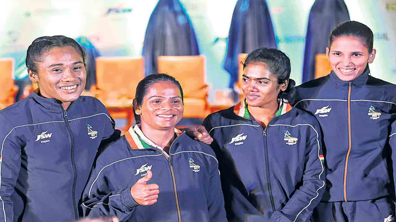 215 మంది బృందంతో