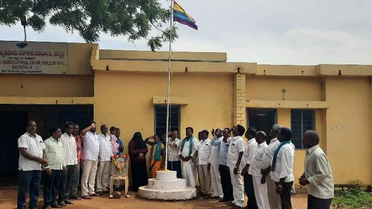 సహకార సంఘాల అభివృద్ధికి సహకరించాలి