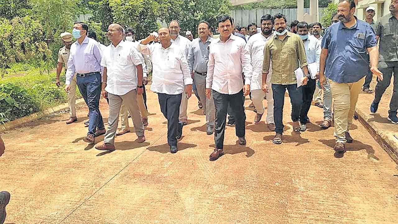 ‘మనఊరు-మనబడి’ పనులు వేగవంతం చేయాలి
