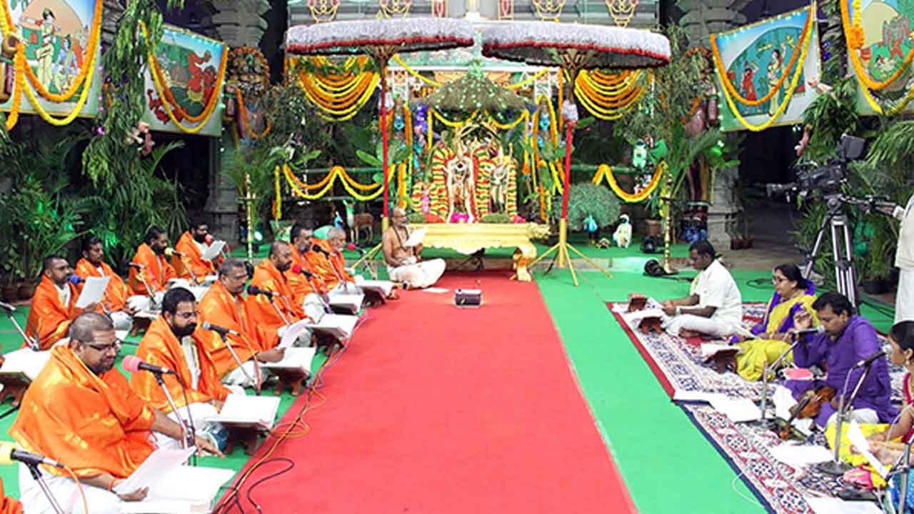 సృష్ఠిలోని స‌క‌‌ల జీవ‌రాశులు ఆయురారోగ్యా‌ల‌తో ఉండాలి : టీటీడీ ఈవో