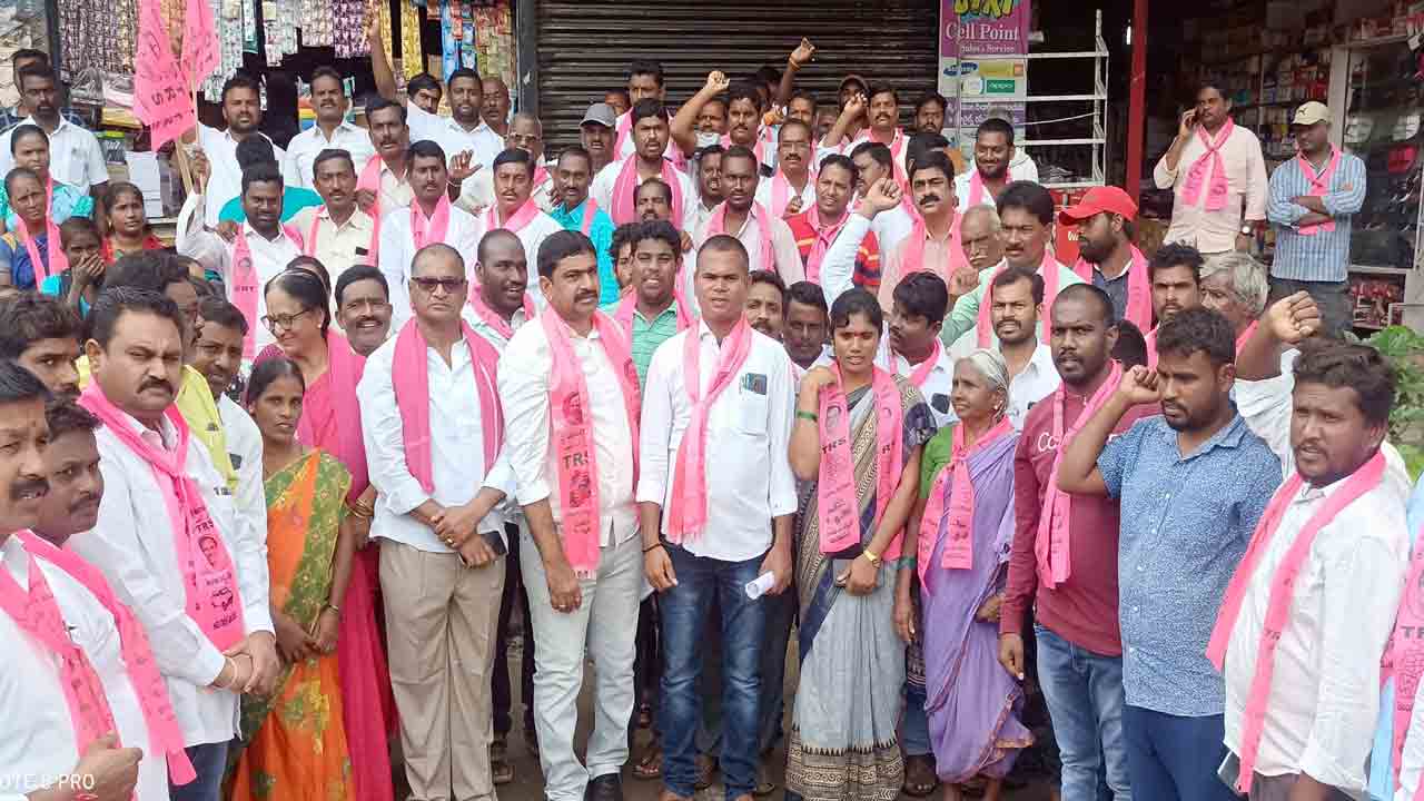 ‘అడ్లూరి’ వెనుకడుగు