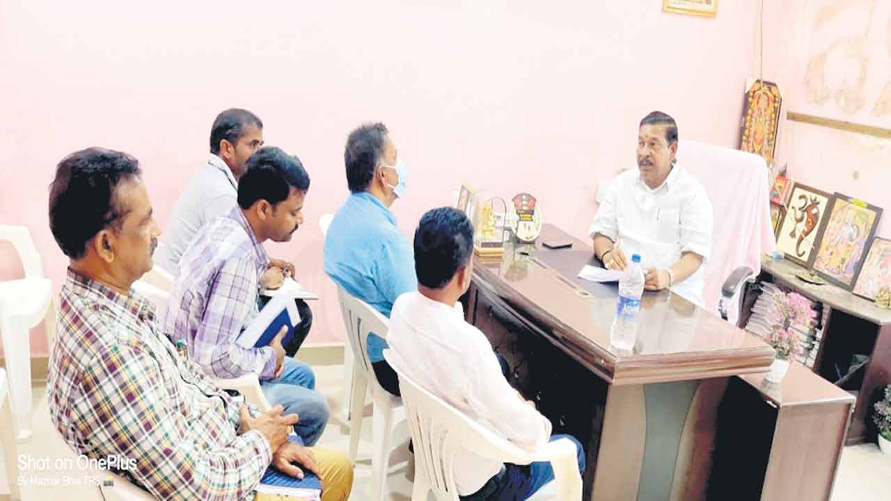 టీఆర్‌ఎస్‌తోనే అభివృద్ధి సాధ్యం