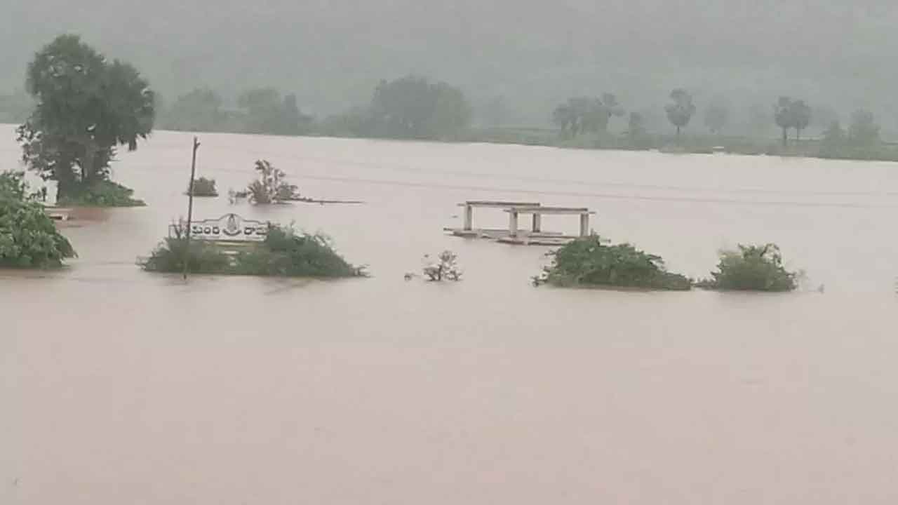 AP Rains | బంగాళాఖాతంలో అల్పపీడనం.. ఏపీకి మరిన్ని వర్షాలు