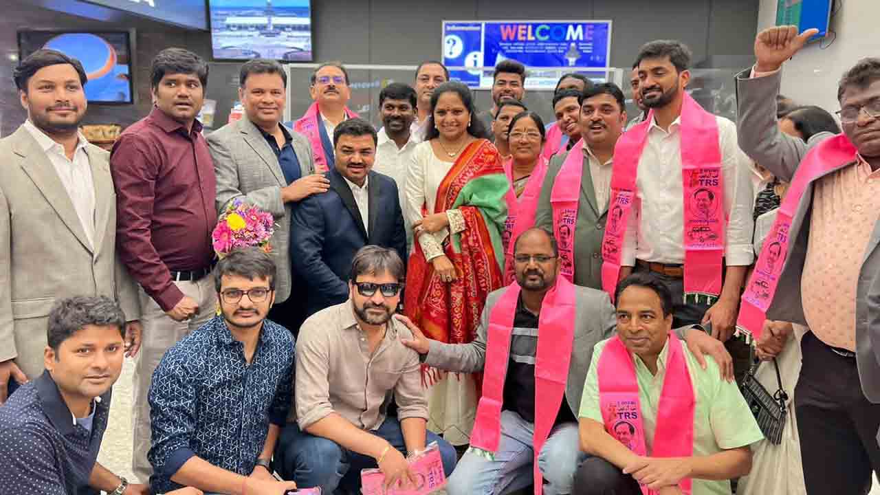 అమెరికా చేరుకున్న టీఆర్ఎస్ ఎమ్మెల్సీ క‌విత‌