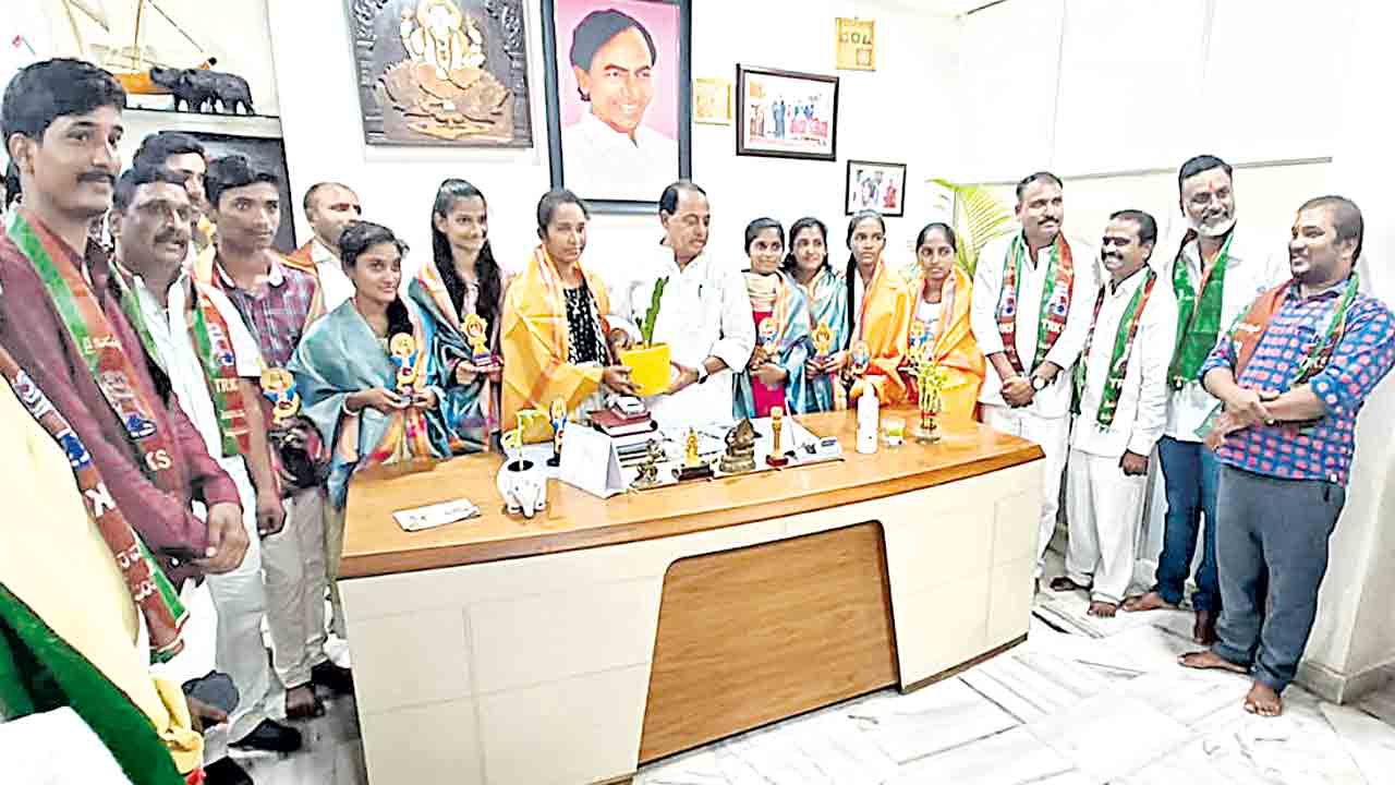 విద్యారంగంలో నిర్మల్‌ను ముందుంచాలి