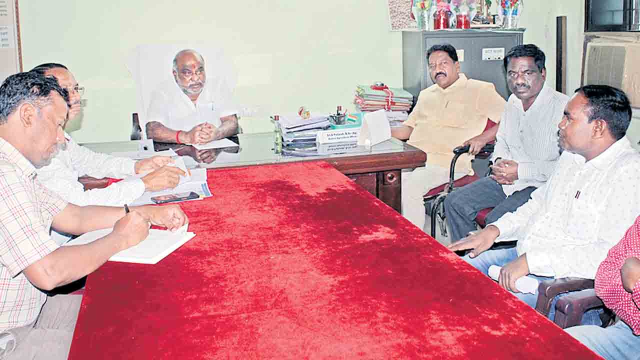 అభివృద్ధిని చూసే పార్టీలోకి..