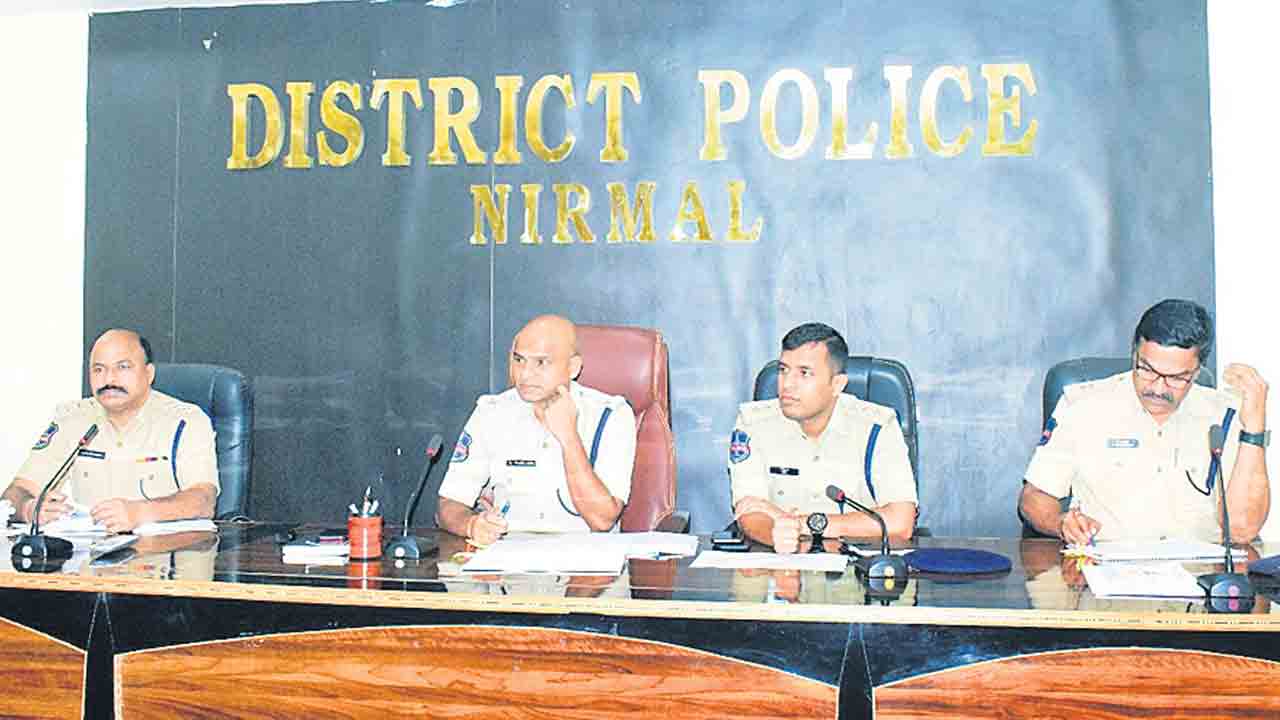 సంఘ విద్రోహ శక్తులపై నిరంతరం నిఘా ఉంచాలి