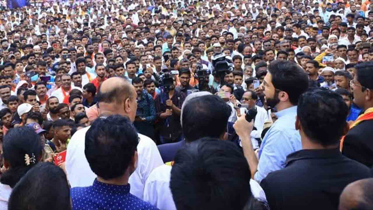 త్వరలో షిండే సర్కారు కూలిపోతుంది : ఆదిత్య ఠాక్రే