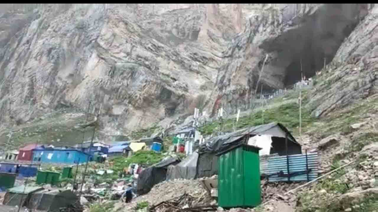 అమ‌ర్‌నాథ్ వ‌ర‌ద‌ల్లో ఐదుగురు యాత్రికులు మృతి : క‌శ్మీర్ ఐజీపీ