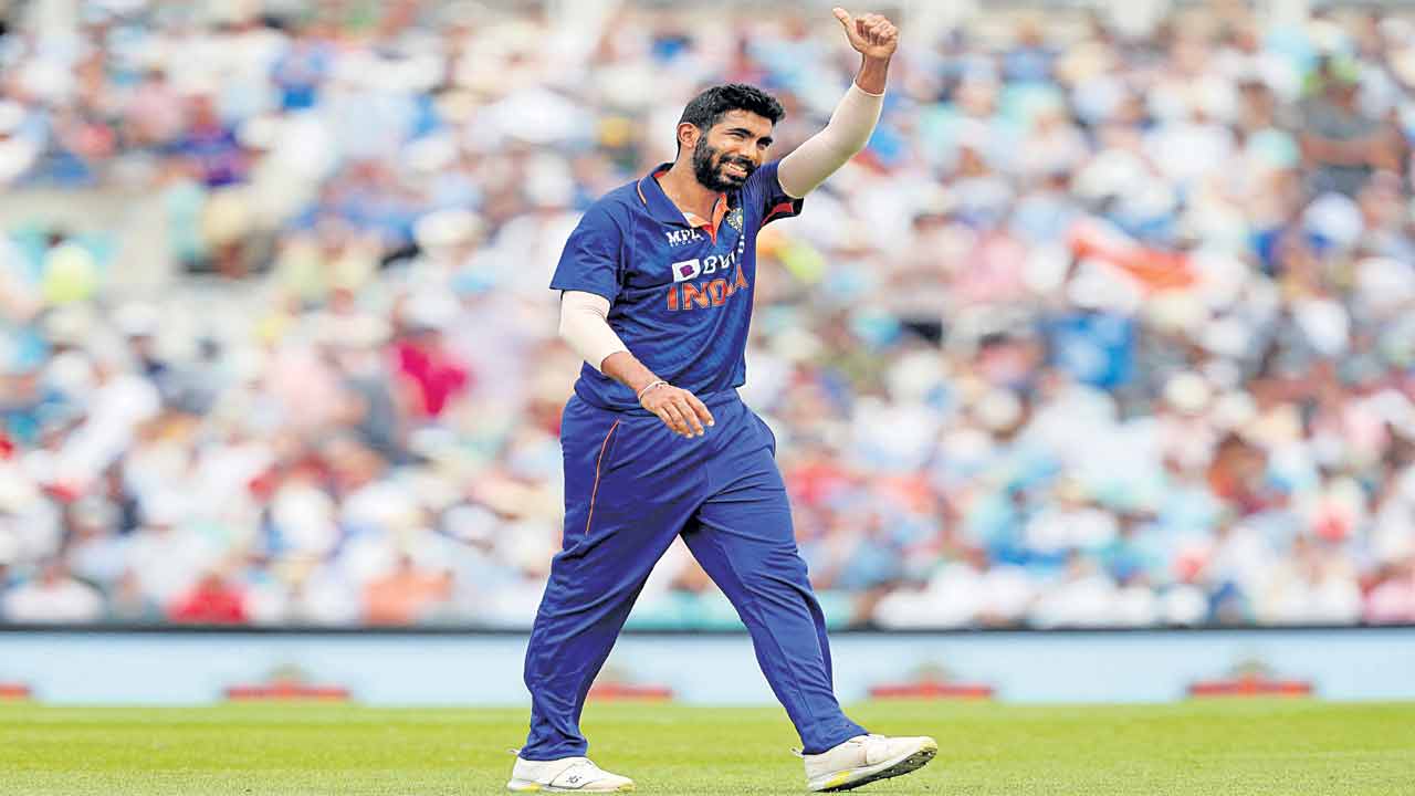 పది వికెట్ల తేడాతో భారత్‌ ఘన విజయం