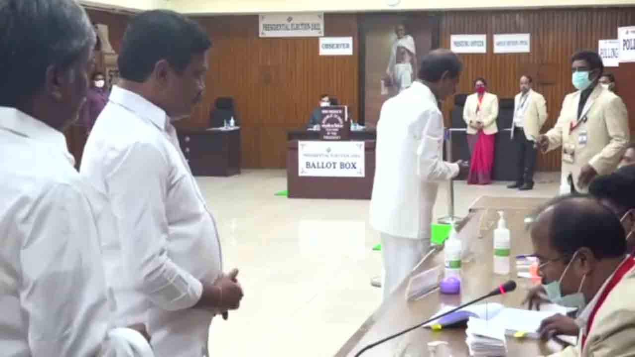 రాష్ట్ర‌ప‌తి ఎన్నిక పోలింగ్.. ఓటేసిన 118 మంది ఎమ్మెల్యేలు