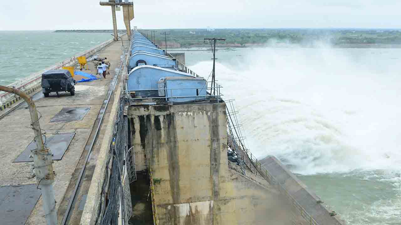 జూలైలోనే వరద జోరు