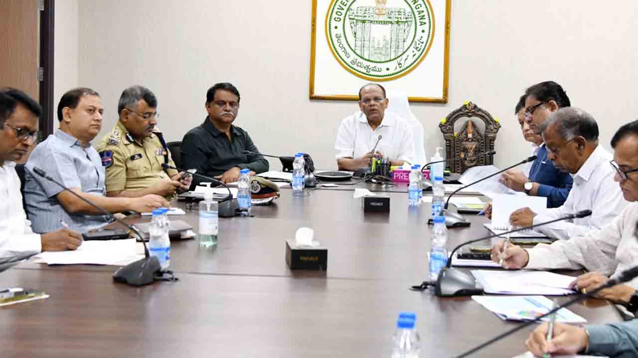 వర్షాల సమయంలో అప్రమత్తంగా ఉండాలి: కలెక్టర్లకు సీఎస్ సోమేశ్ కుమార్ ఆదేశం