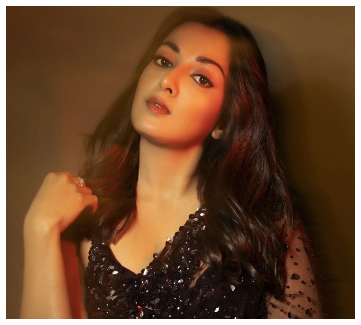 Catherine Tresa Alexander | బ్లాక్ క‌ల‌ర్ శారీలో సెగ‌లు పుట్టిస్తున్న కేథరీన్ ట్రెసా అలెగ్జాండర్..