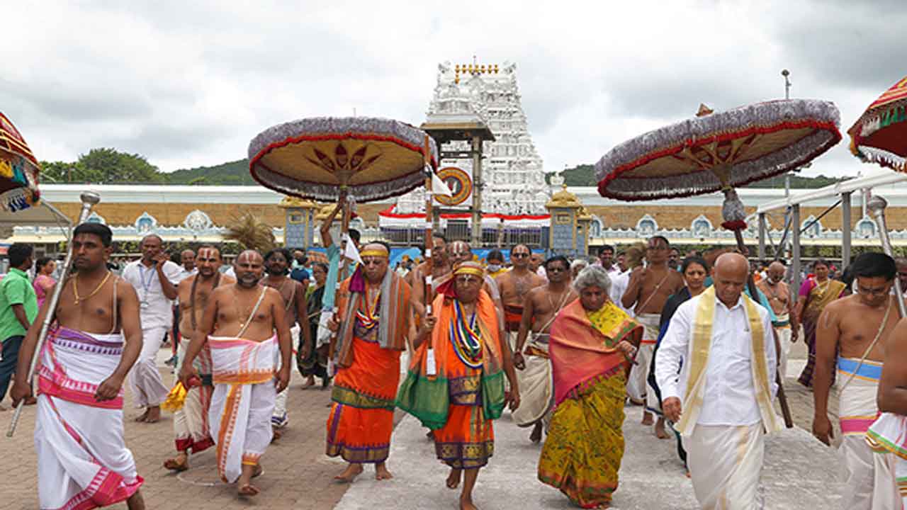తిరుమలలో శాస్త్రోక్తంగా జీయంగార్ల చాతుర్మాస దీక్ష సంకల్పం
