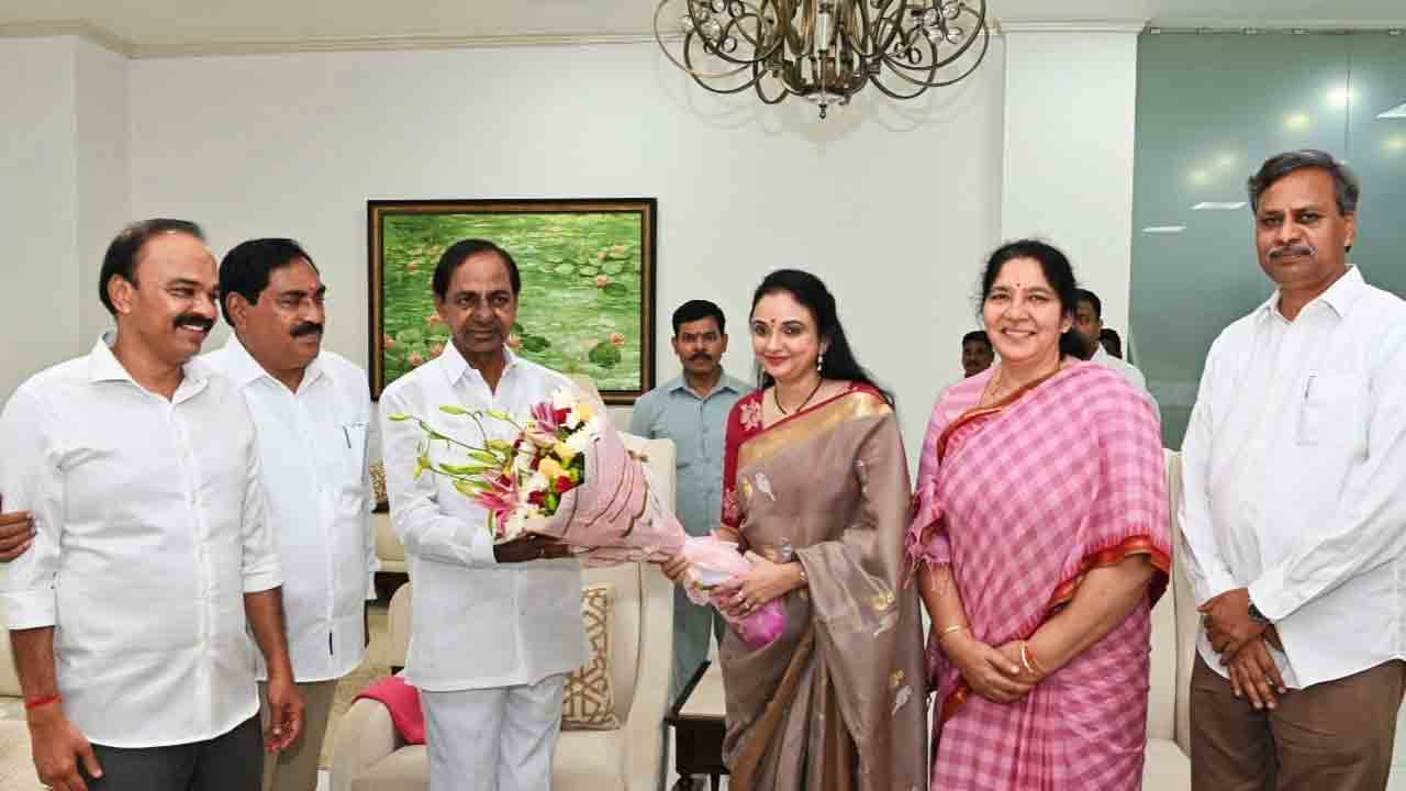 సంగీత నాటక అకాడెమీ చైర్‌పర్సన్‌గా దీపికారెడ్డి.. సీఎం కేసీఆర్‌కు ధన్యవాదాలు తెలిపిన ఎర్రబెల్లి