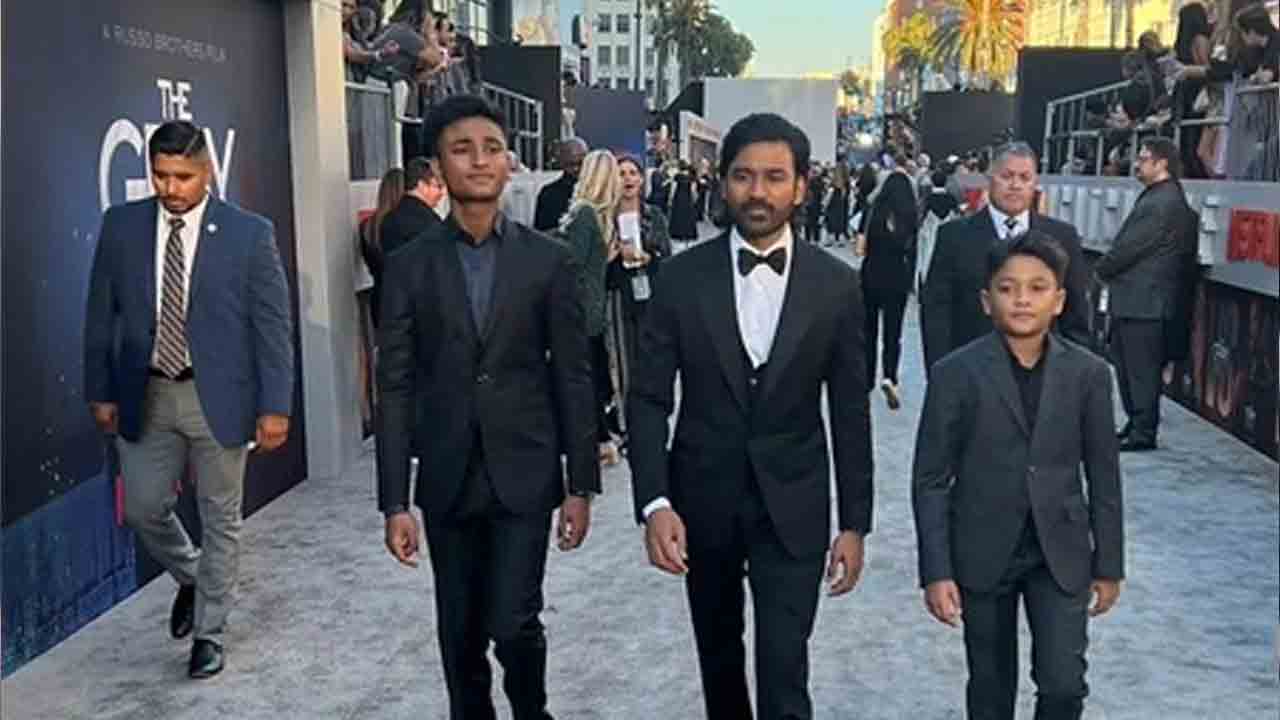Dhanush | ‘ది గ్రే మ్యాన్’ ప్రీమియ‌ర్‌లో కుమారుల‌తో ధ‌నుష్‌