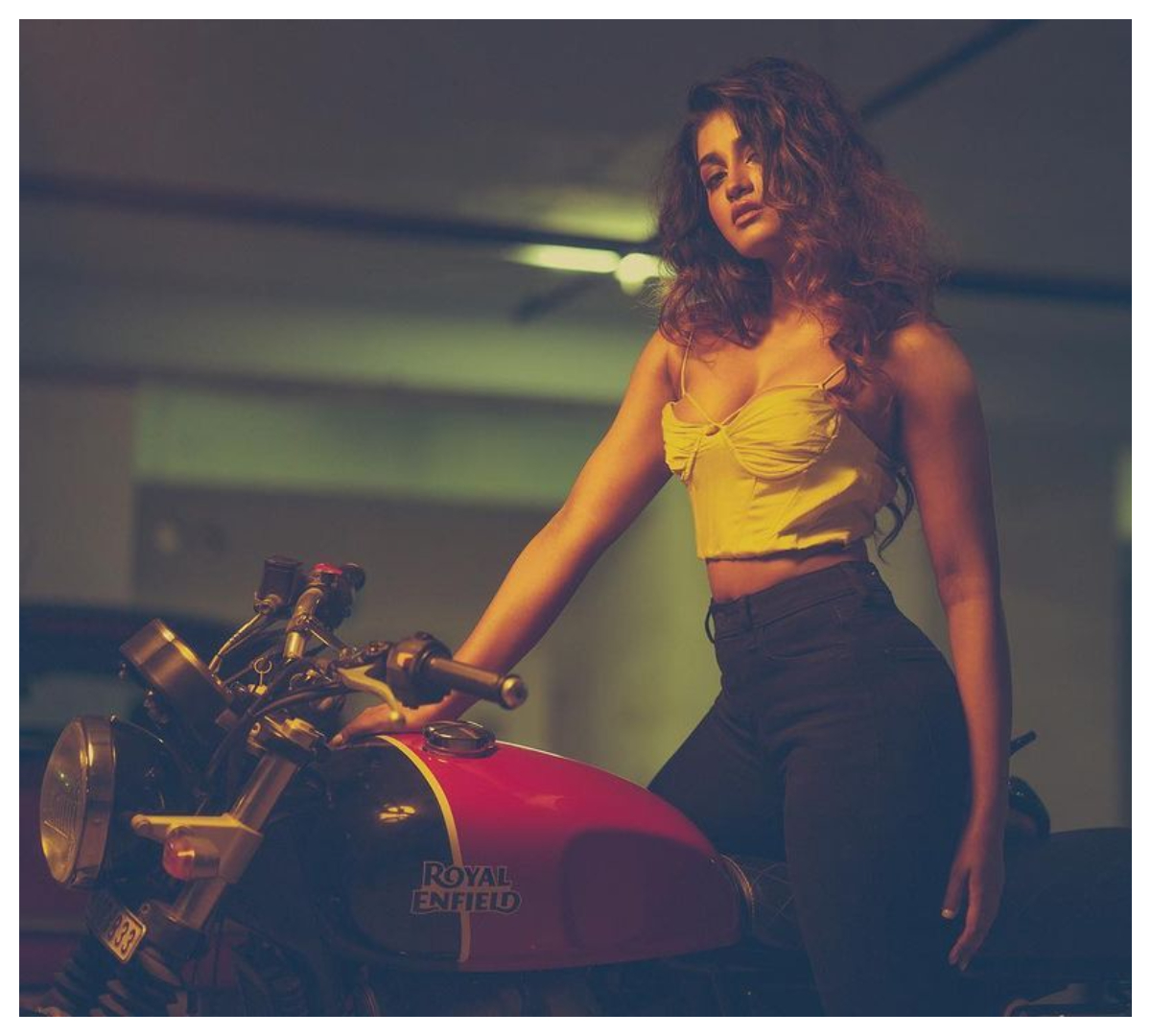 Dimple Hayathi | రాయల్ ఎన్ఫీల్డ్‌పై యమ జోరుమీదున్న డింపుల్ హయతి..