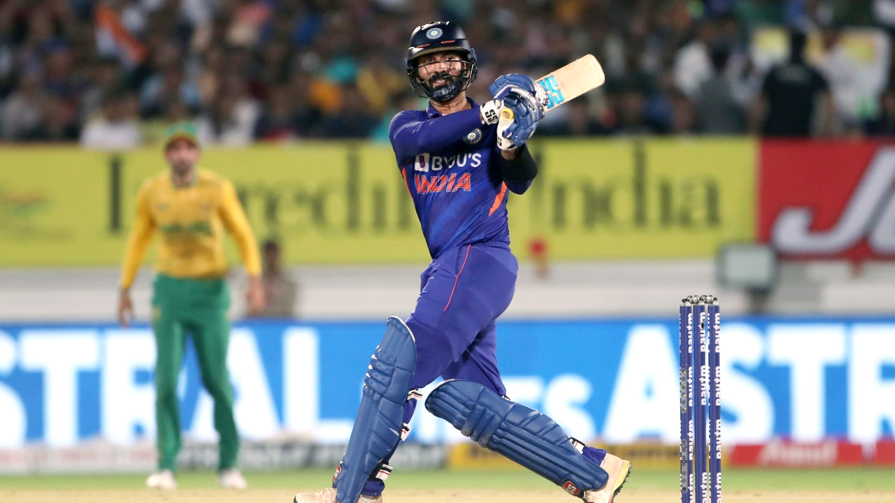 Dinesh Karthik | అతడిని ఆపేదెవరు..? టీ20 ప్రపంచకప్ జట్టులో కచ్చితంగా ఉంటాడు..