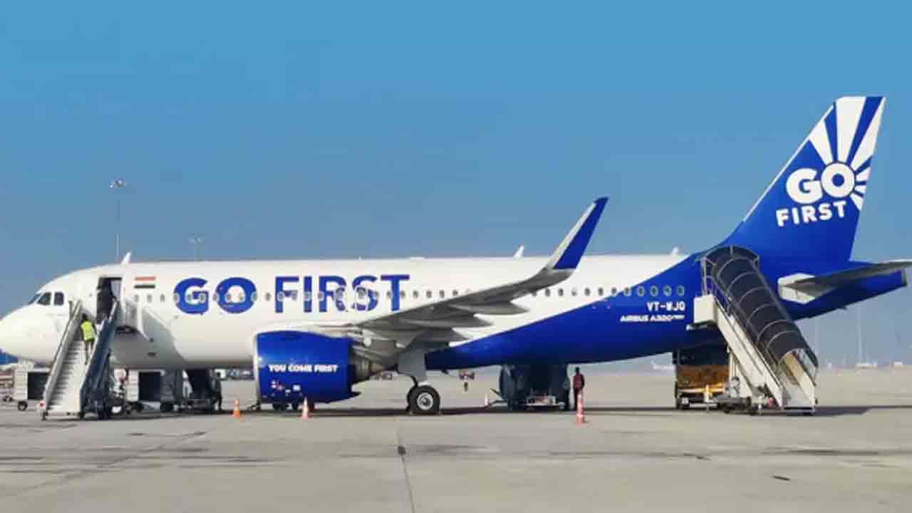 విండ్ షీల్డ్‌కు పగుళ్లు… జైపూర్‌కు మళ్లిన ఢిల్లీ-గౌహతి గో ఫస్ట్‌ విమానం