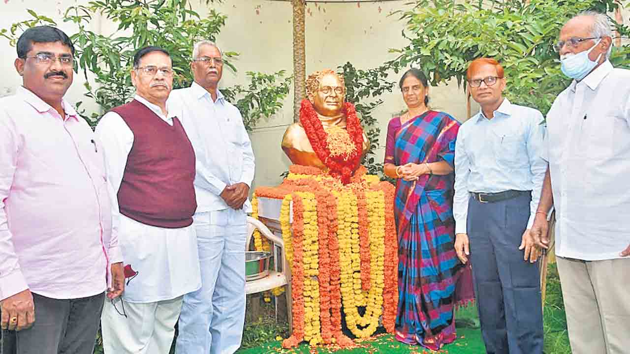 అమ్మంగి వేణుగోపాల్‌కు సినారె పురస్కారం