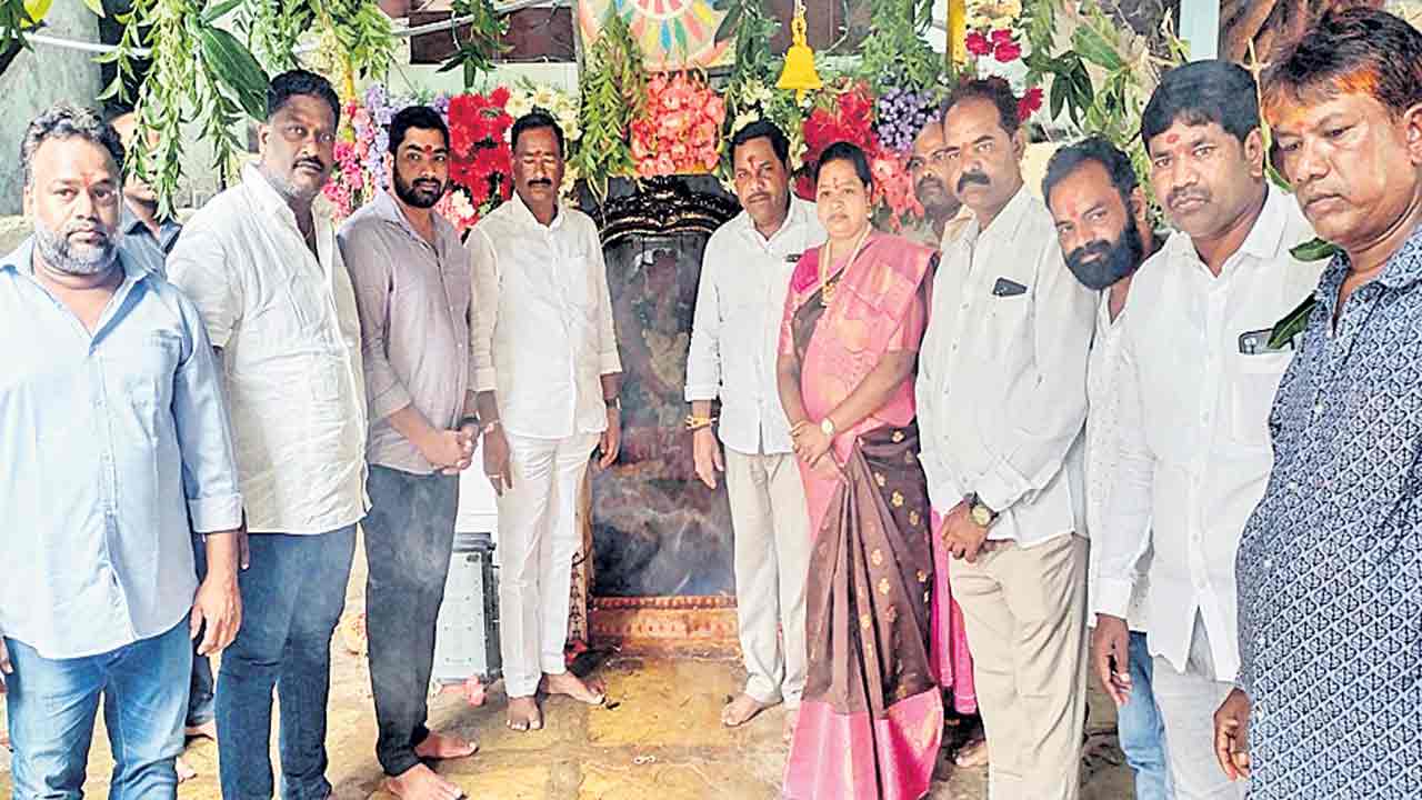 ఉప్పల్లో వైభవంగా బోనాలు..