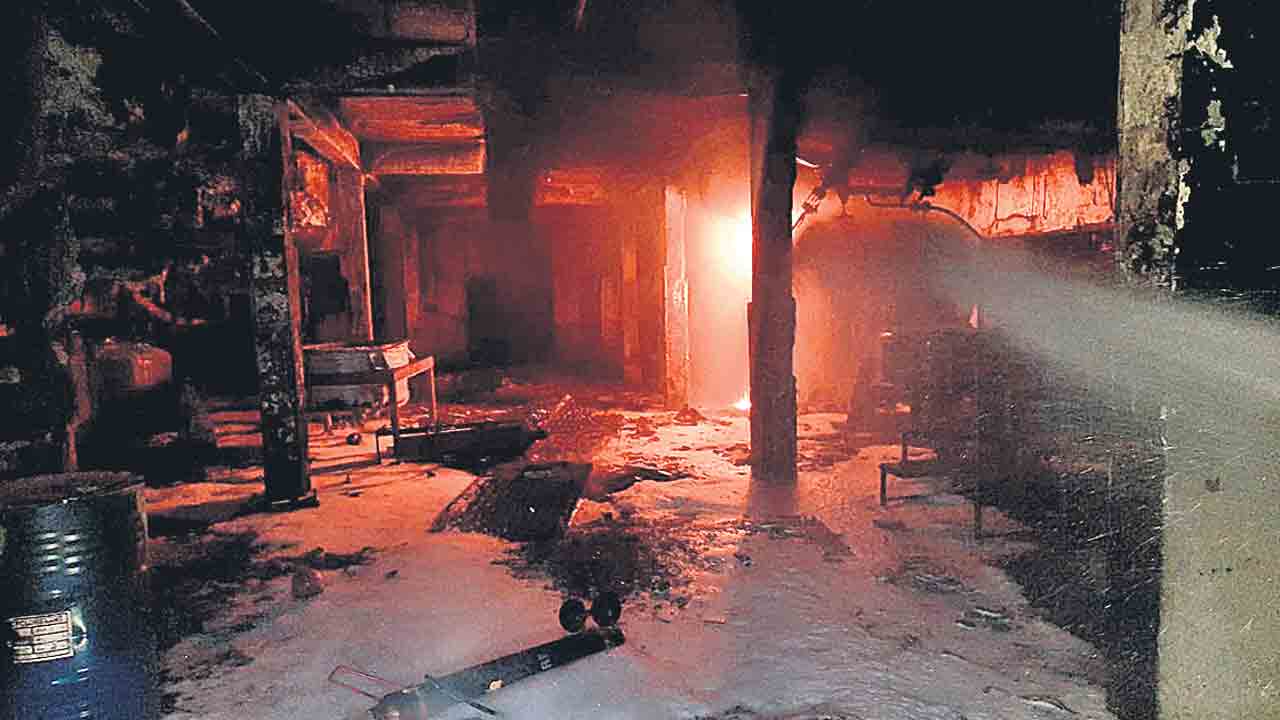 జీడిమెట్లలో అగ్ని ప్రమాదం