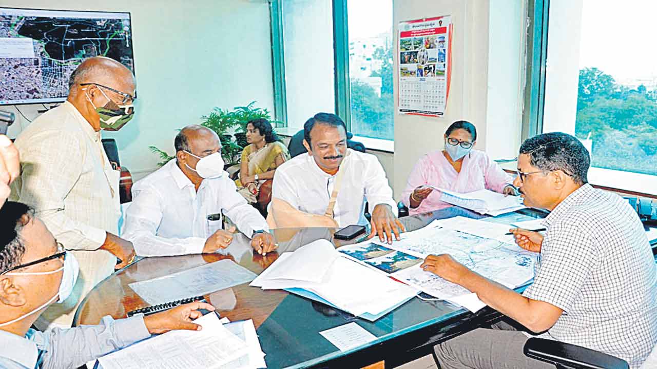 ఆటోనగర్‌లో శాటిలైట్‌ బస్‌ టెర్మినల్‌