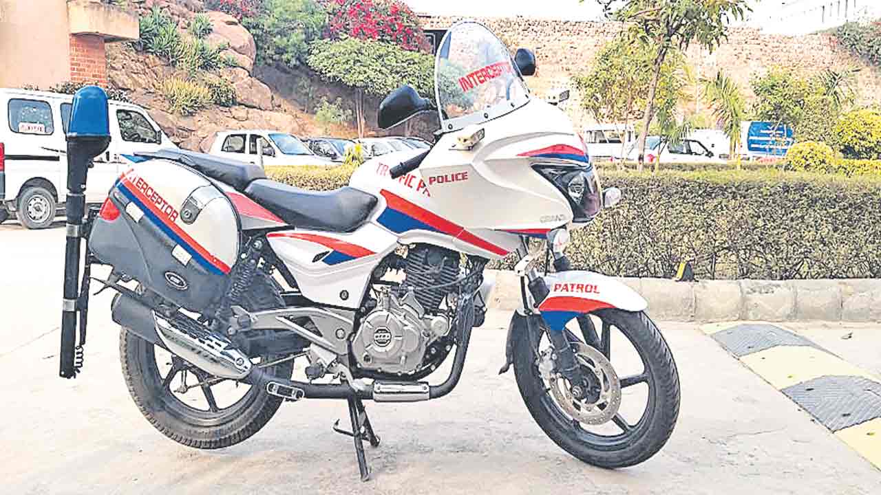 ట్రాఫిక్లో టాస్క్ఫోర్స్