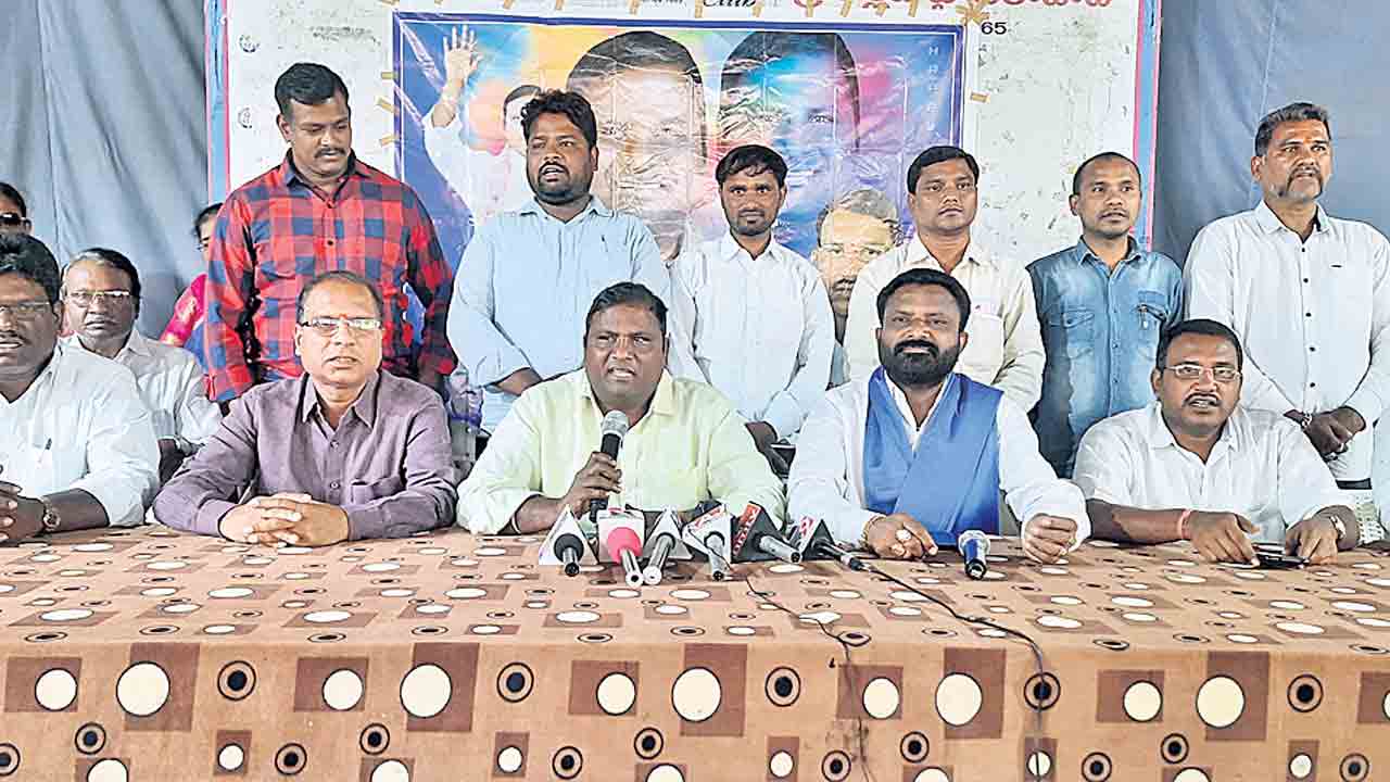 దళిత కుటుంబ సర్వే నిర్వహించాలి