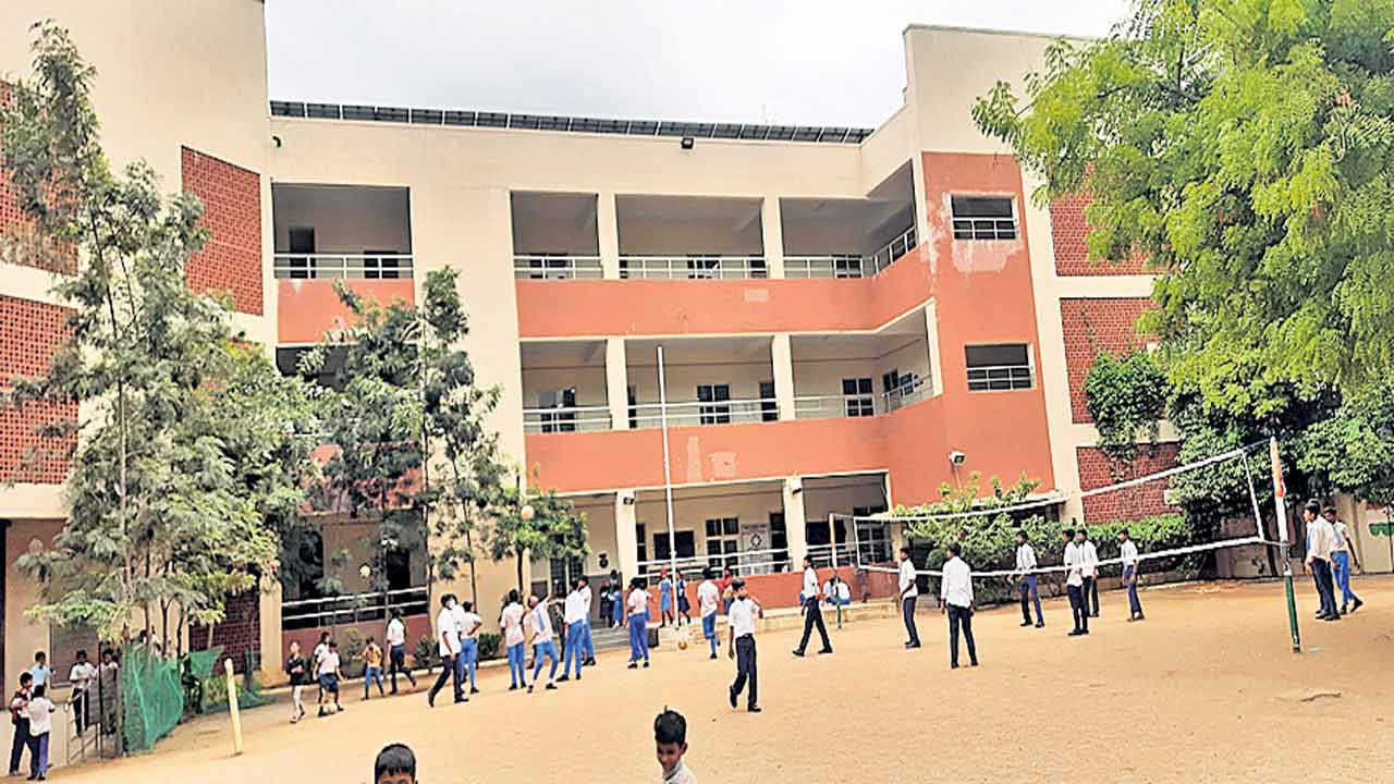 రాజ్‌భవన్‌ పెరిగిన అడ్మిషన్లు