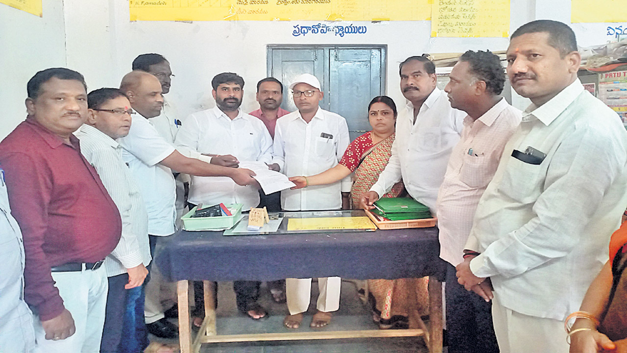 మీర్‌పేట సర్కార్‌ కళాశాలలో.. అడ్మిషన్లు ప్రారంభం