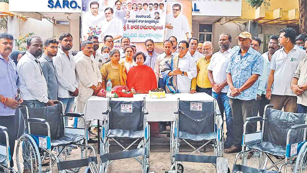 సబ్బండ వర్గాల సంక్షేమానికి కేటీఆర్‌ కృషి