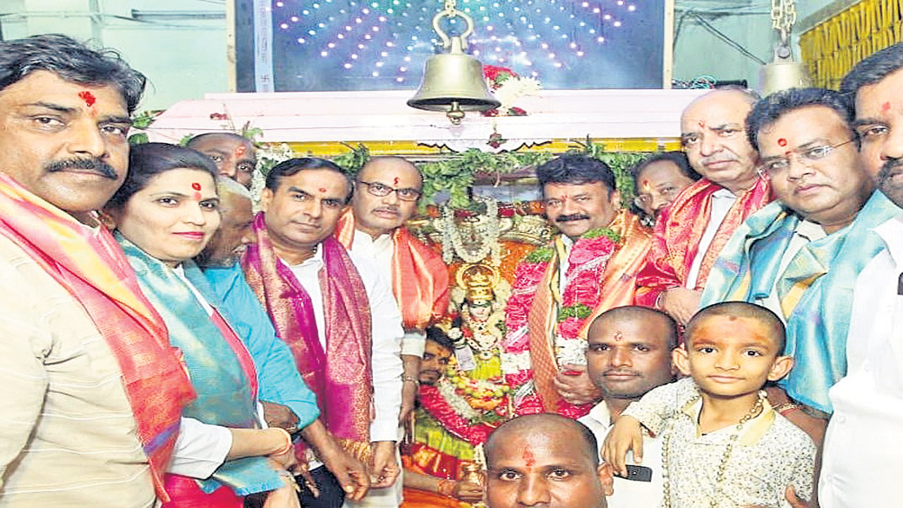 శాకాంబరిగా అమ్మవారు దర్శనం