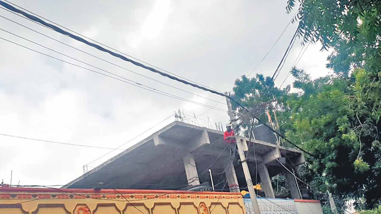 వేగంగా ఫీడర్‌ పనులు