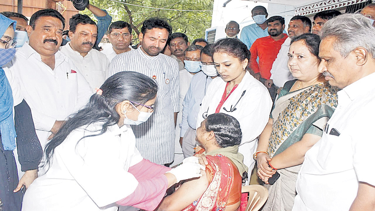 75 రోజుల పాటు ఉచిత బూస్టర్‌ డోస్‌