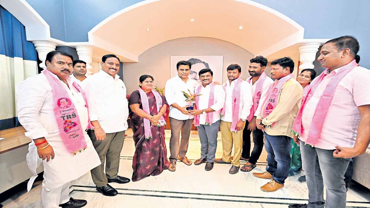 రైతు సంక్షేమానికి పెద్దపీట