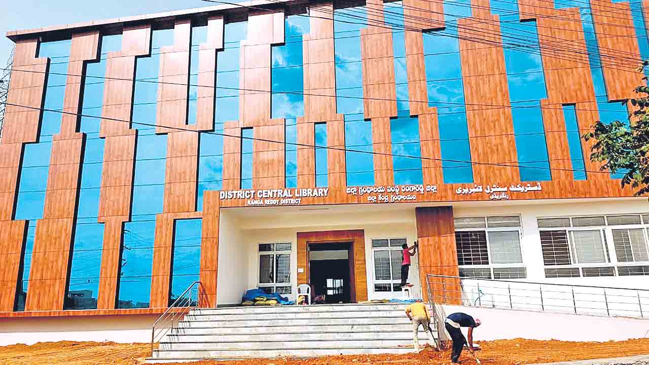 ఇటు చదువు.. అటు శిక్షణ