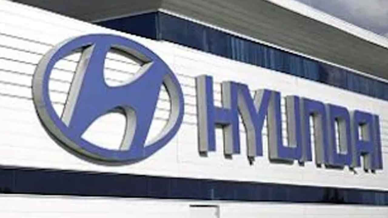 Hyundai & Benz Recall | హ్యుండాయ్ 70 వేల వెహిక‌ల్స్ రీకాల్‌.. బెంజ్ కూడా!
