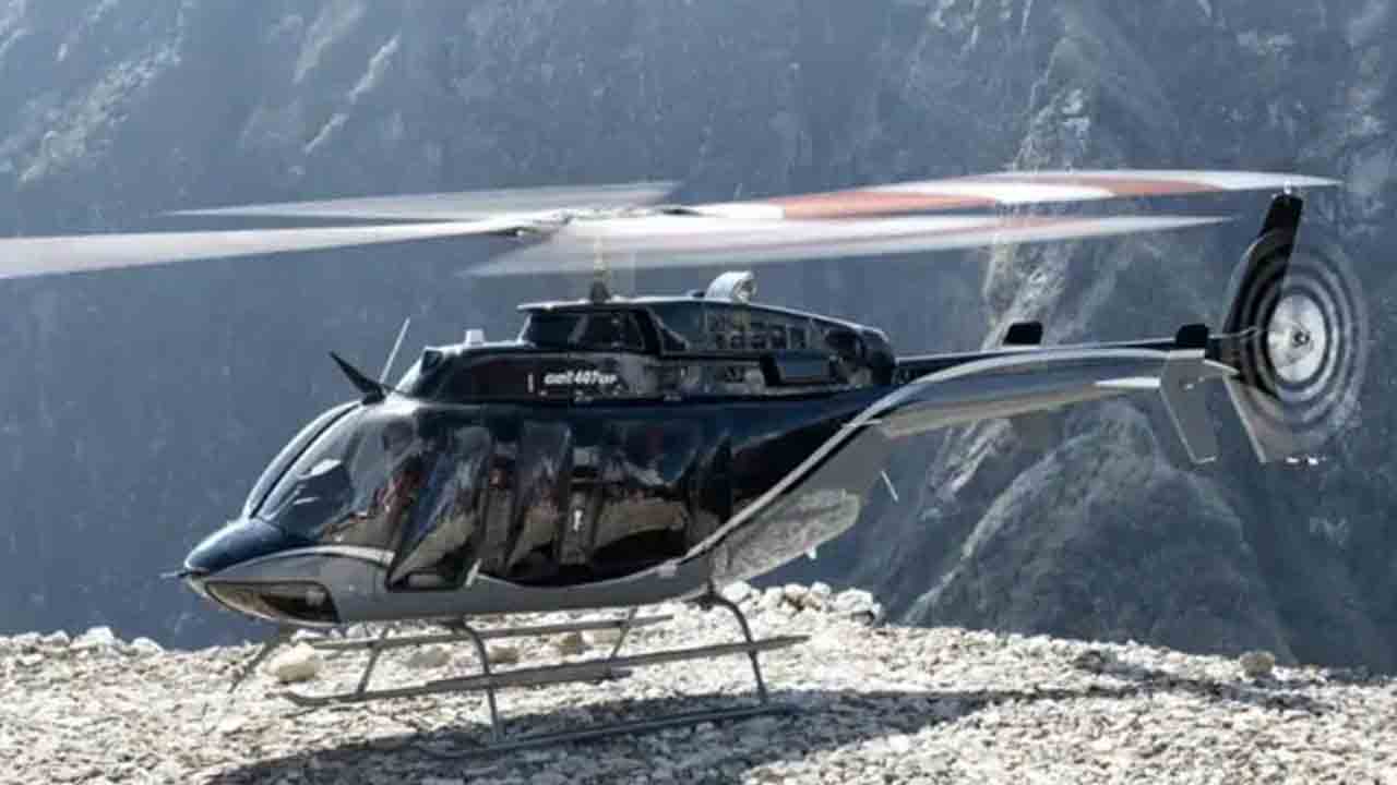 హెలికాప్టర్ రెక్కలు తగిలి యువకుడి దుర్మరణం.. పైలట్‌ను అరెస్టు చేసిన అధికారులు